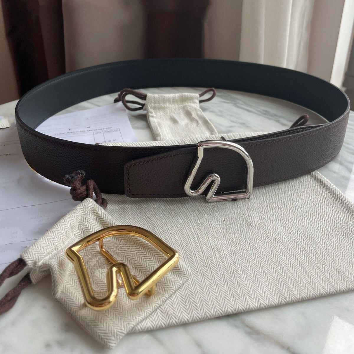 H BELT HORSE BUCKLE DARK BROWN BLACK LEATHER REVERSIBLE 3.8CM