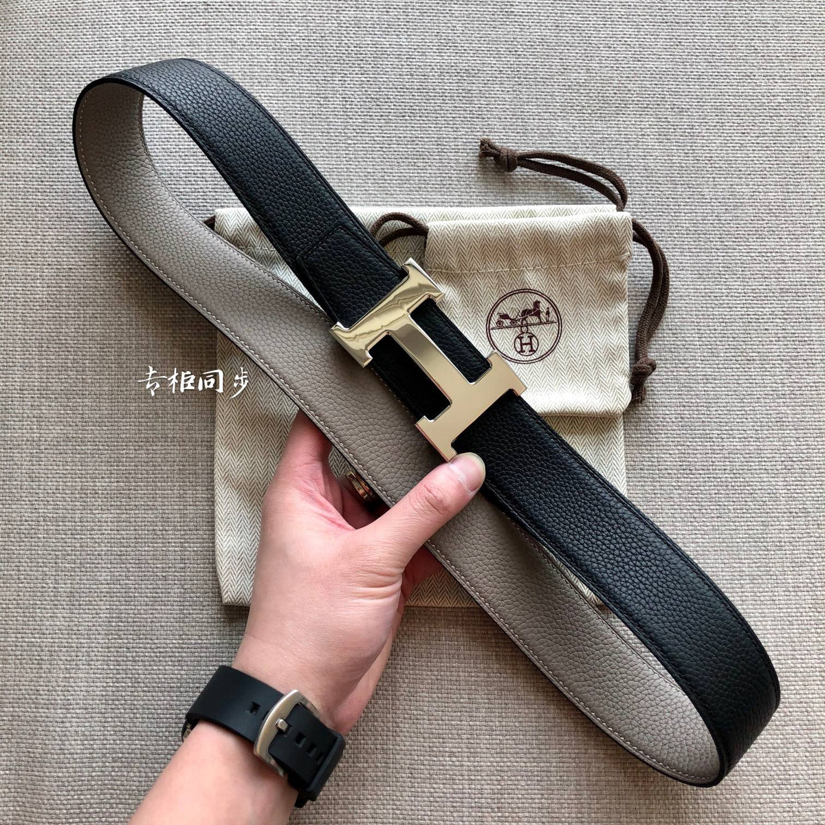HM BELT BUCKLE & REVERSIBLE BLACK AND TAN BROWN LEATHER STRAP 38MM SILVER HARDWARE
