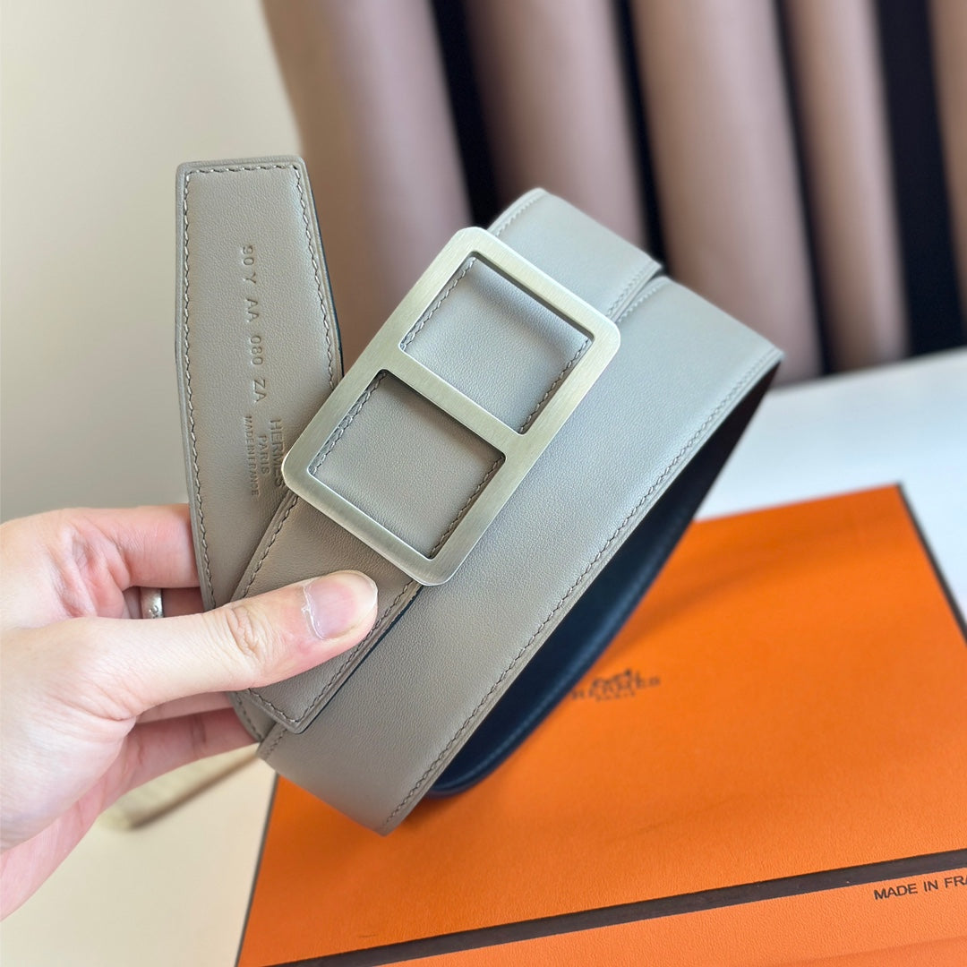 HM BELT BUCKLE & REVERSIBLE GREY PASTEL AND BLACK LEATHER STRAP 38MM SILVER HARDWARE