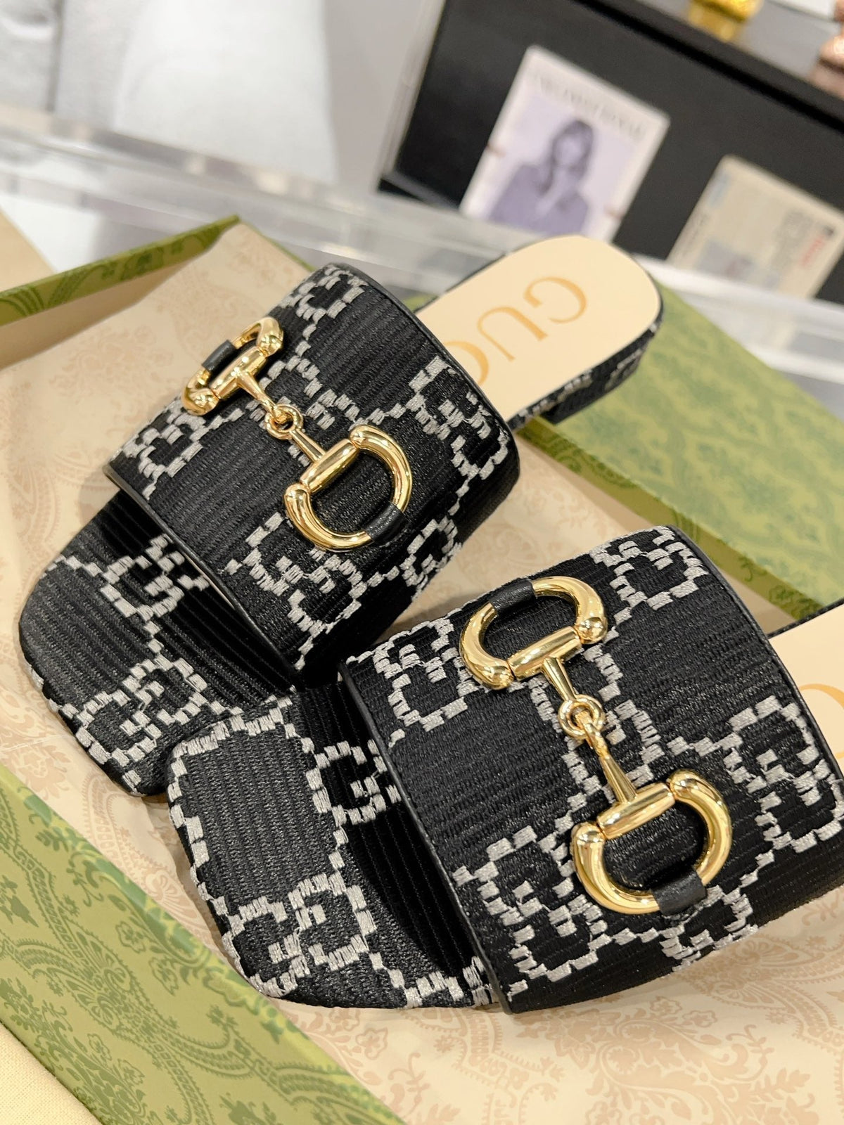 GG CHUNKY SLIDE SANDAL BLACK CALFSKIN