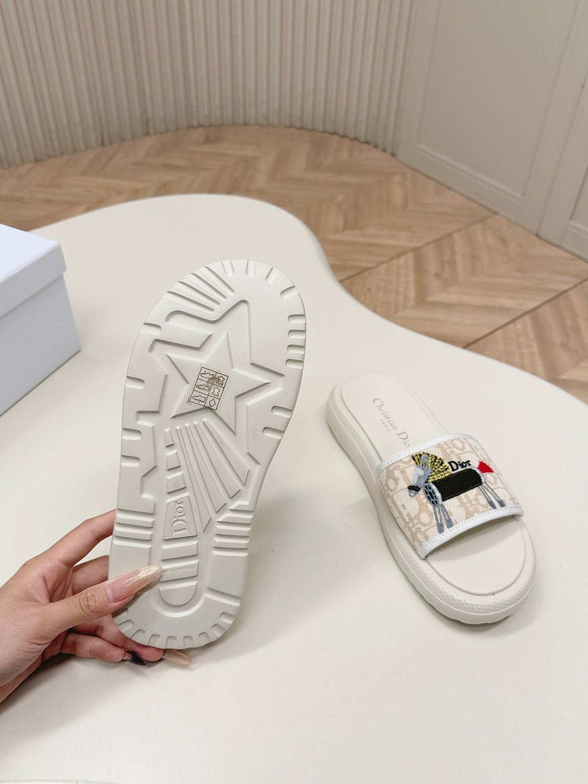 CD 26s Slippers White Beige Canvas Lambskin 643803