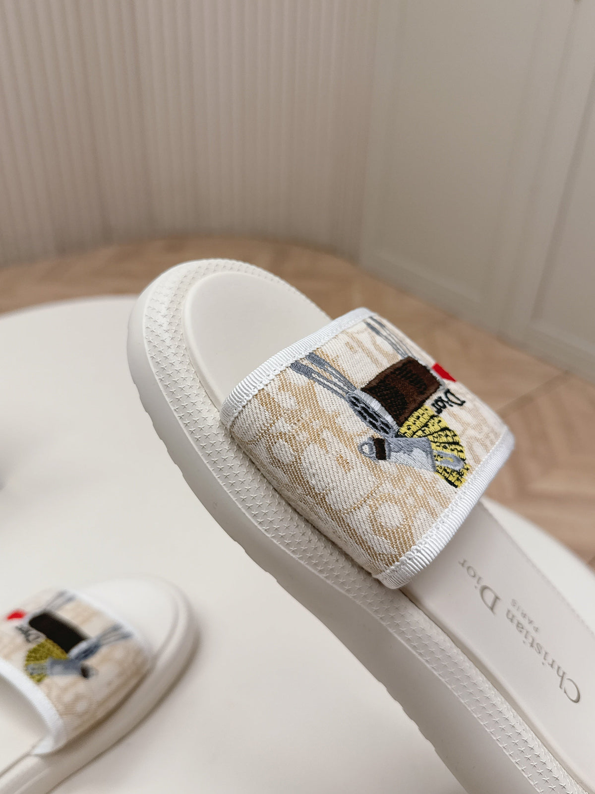 CD 26s Slippers White Beige Canvas Lambskin 643803