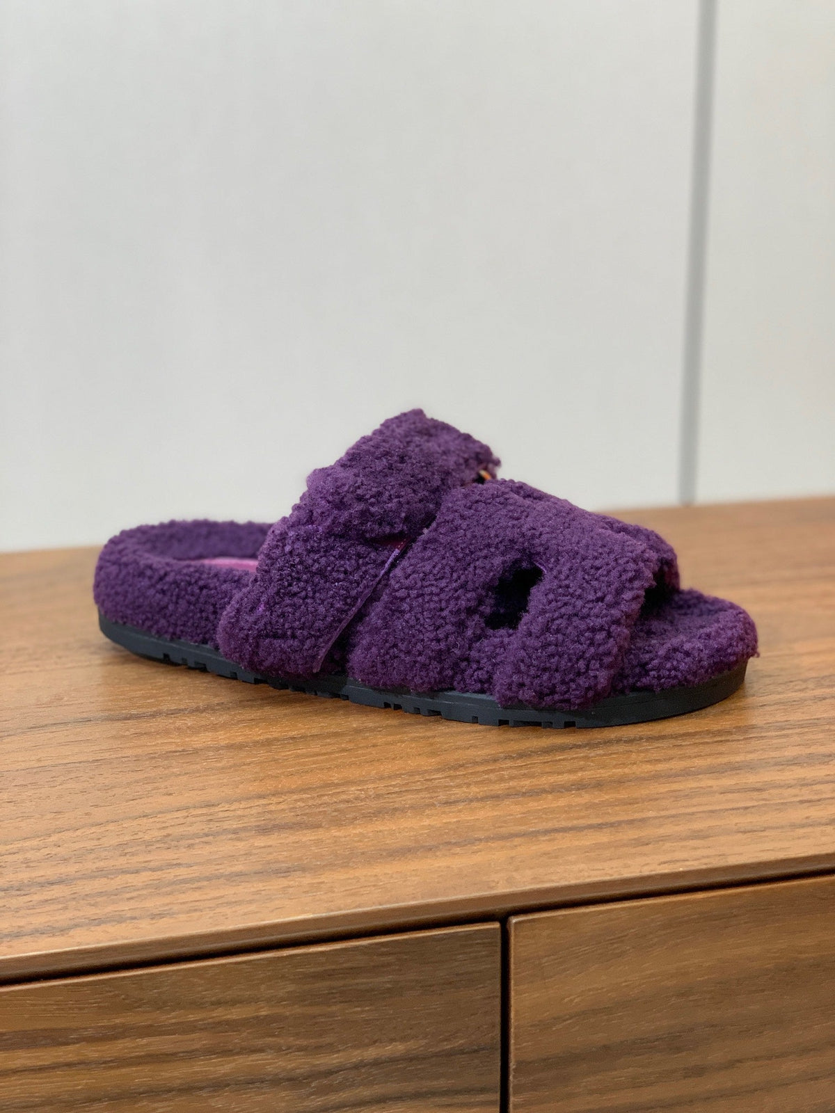 HM Chypre Sandal In Dark Purple Lamb Wool 984175