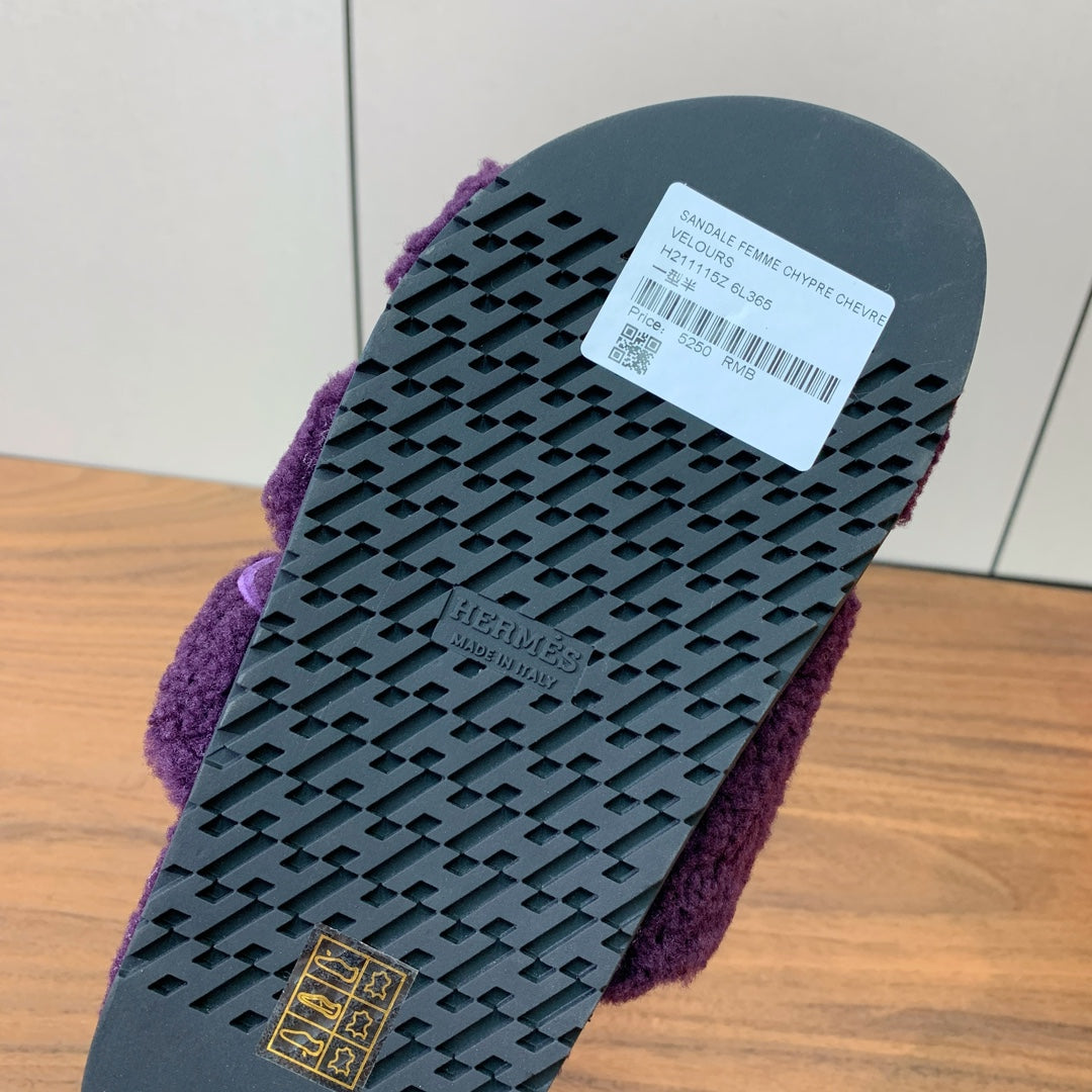 HM Chypre Sandal In Dark Purple Lamb Wool 984175