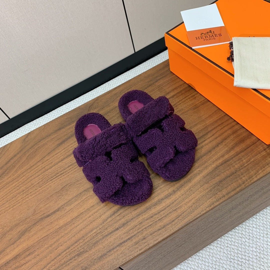 HM Chypre Sandal In Dark Purple Lamb Wool 984175