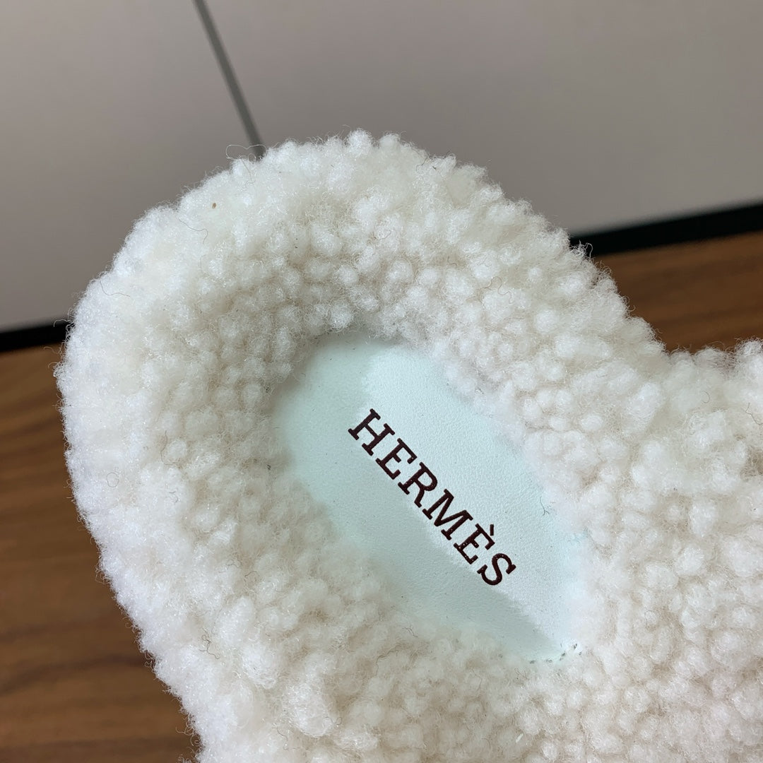 HM Chypre Sandal In Brown Mix White Fleece And Suede 984200
