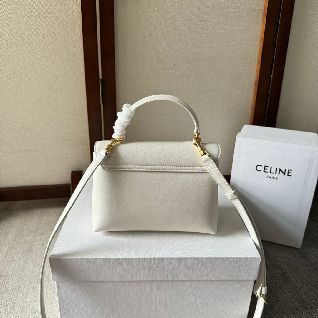 TEEN NINO BAG 20 IN WHITE SOFT CALFSKIN GOLD HARDWARE