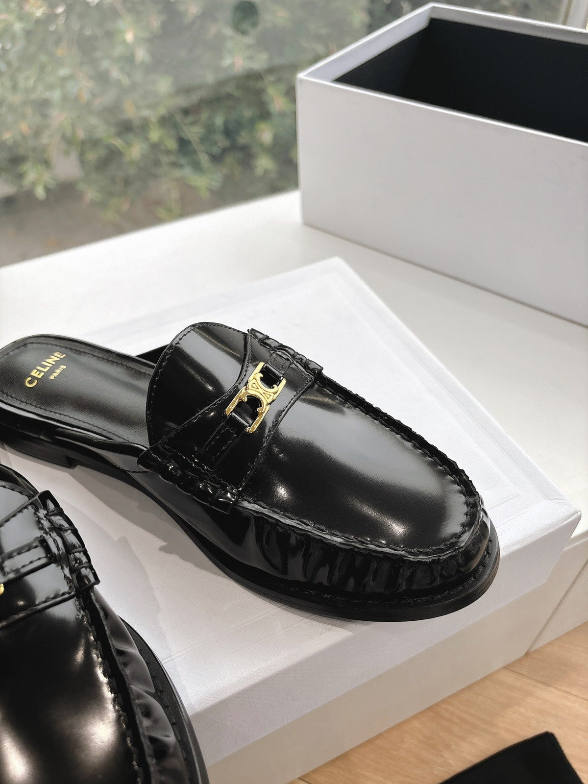 CELINE Slippers Black Leather 285954