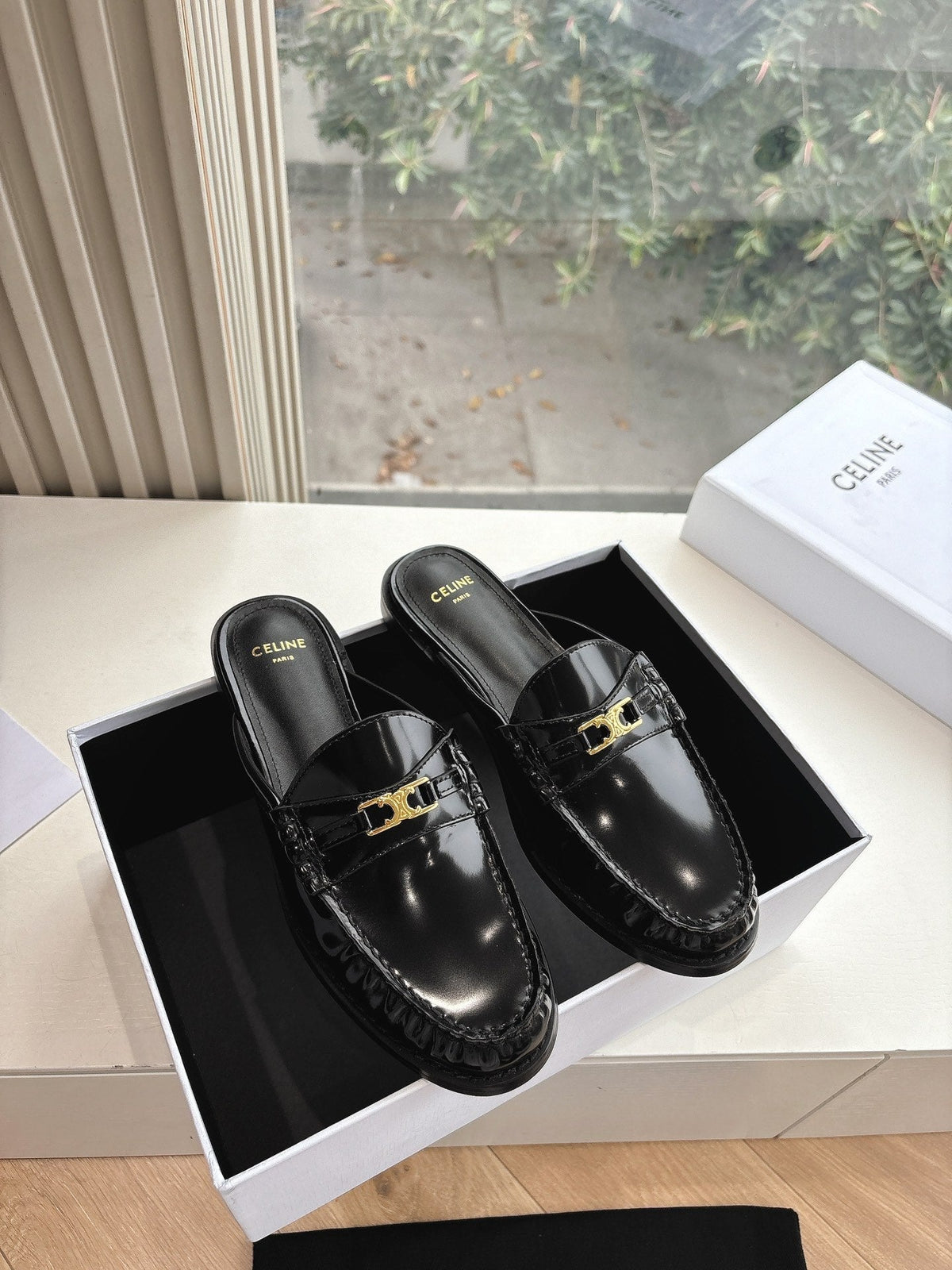 CELINE Slippers Black Leather 285954