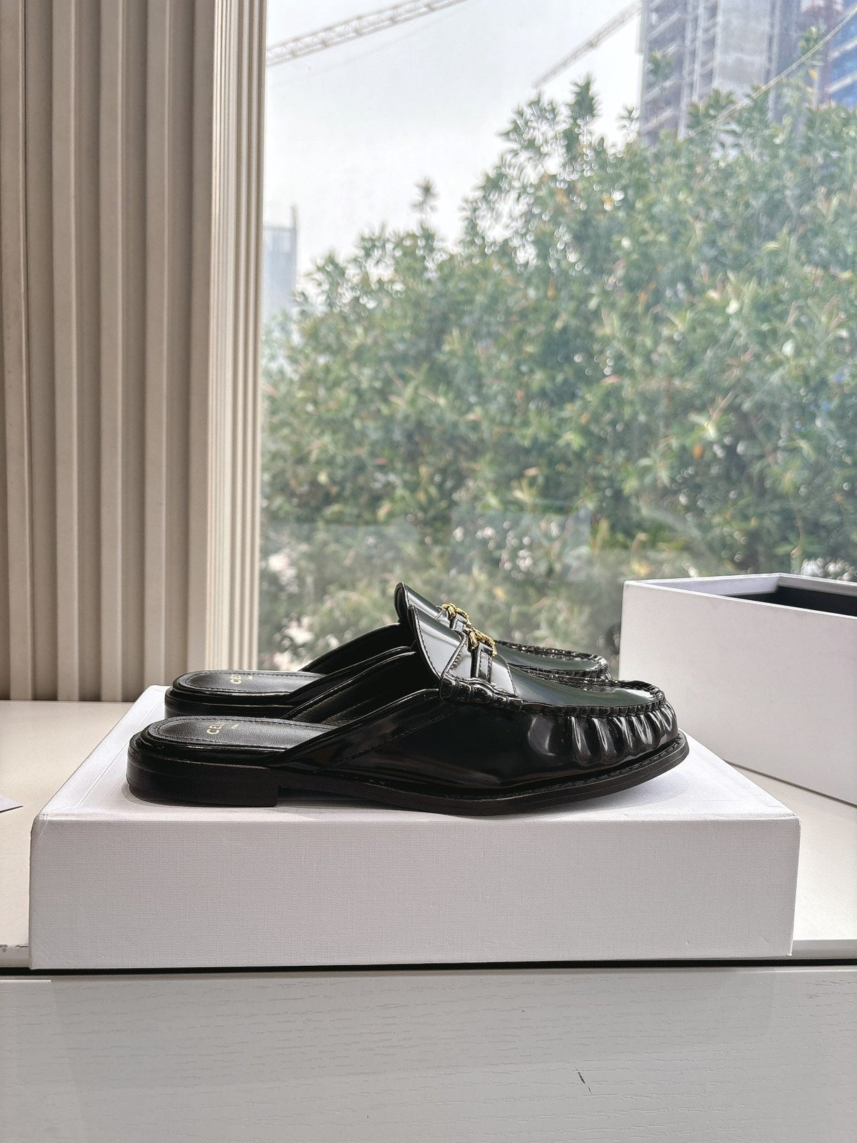 CELINE Slippers Black Leather 285954