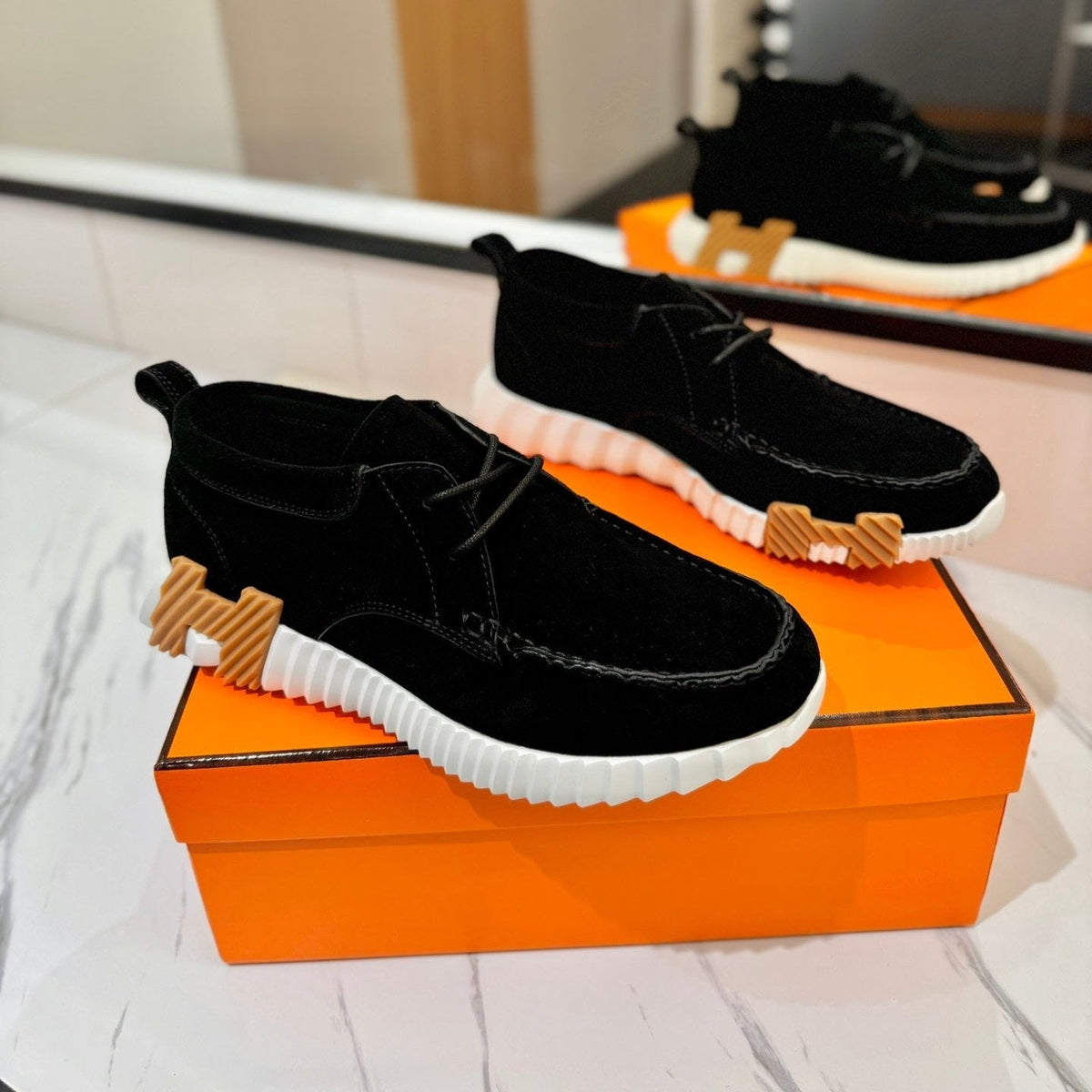 HM Increase Sneaker Black Suede 983039