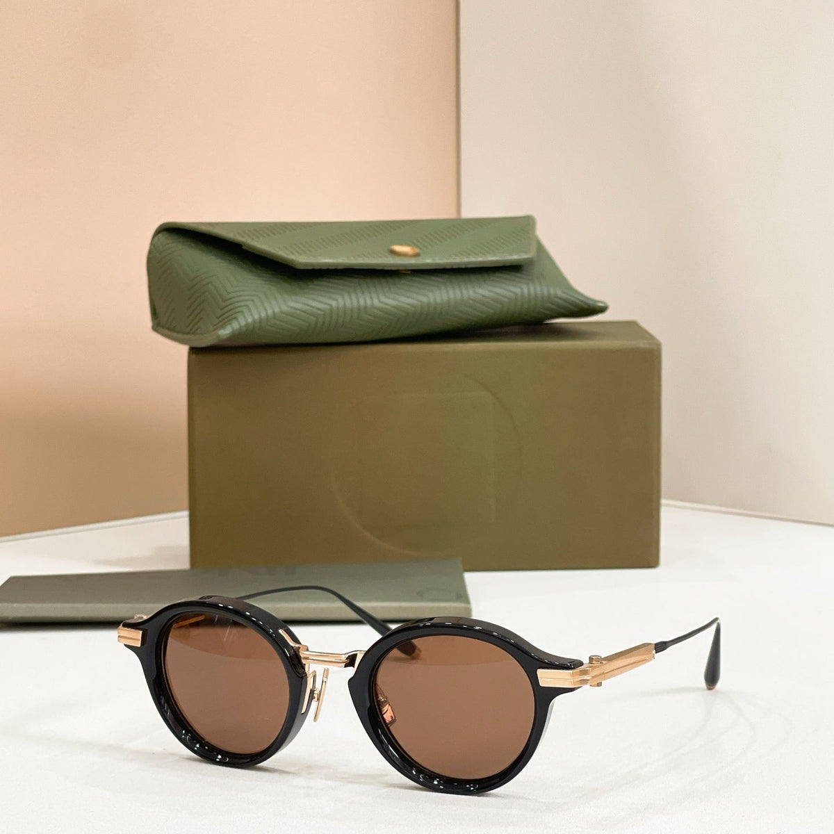 AKONI Sunglasses-AKX-415C