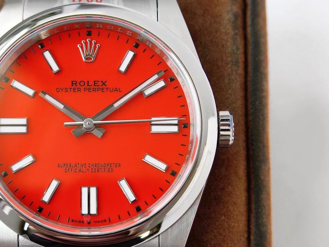 OYSTER PERPETUAL 41 STAINLESS STEEL RED DIAL