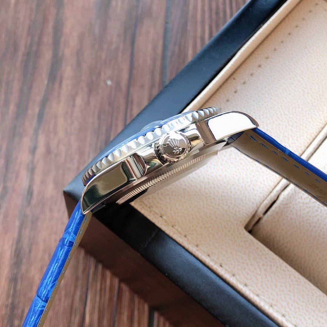 SUBMARINER DATE 40 CERAMIC BEZEL LEATHER STRAP