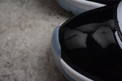AJ 11 Concord