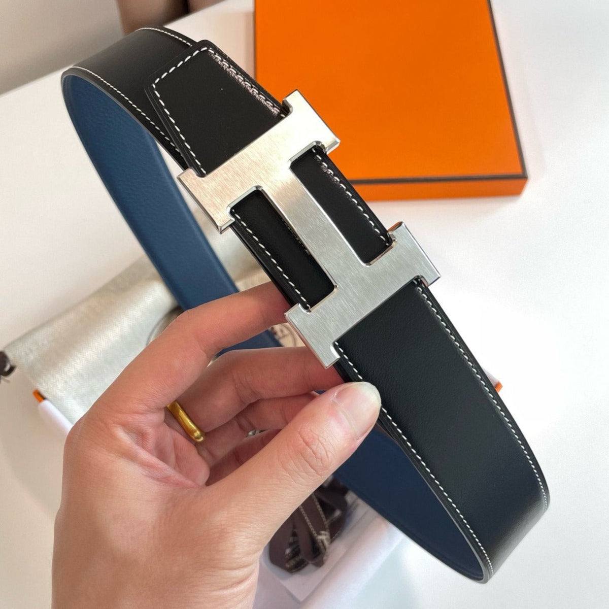 H CONTANCE BELT 38MM SILVER BUCKLE BLACK BLUE LEATHER