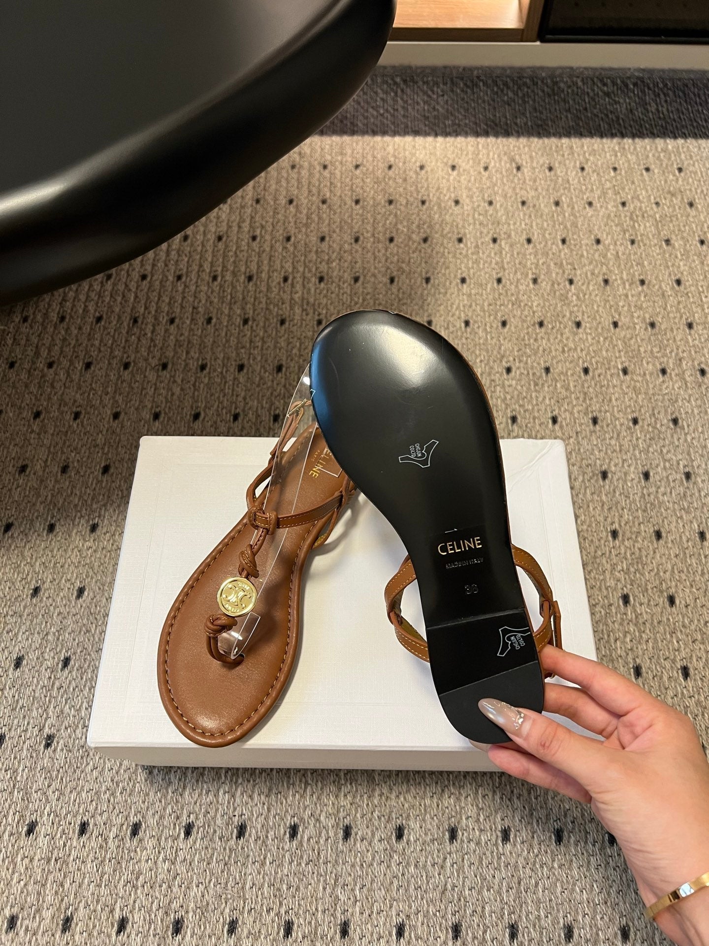 Celine 26ss Penny Thong Flat Sandals Goatskin Leather