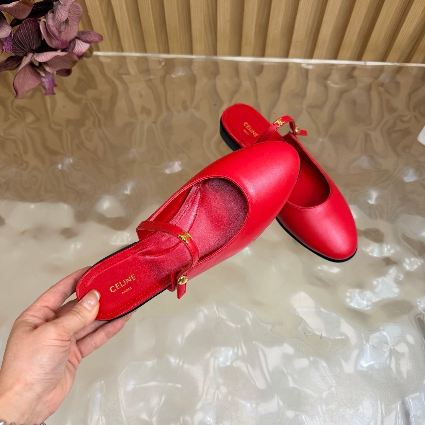 CE Macaron Triomphe Button Mules Ultra Red Leather 949379