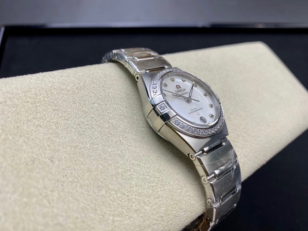 Omega Constellation 29mm Silver Mop Mother Pearl Dial