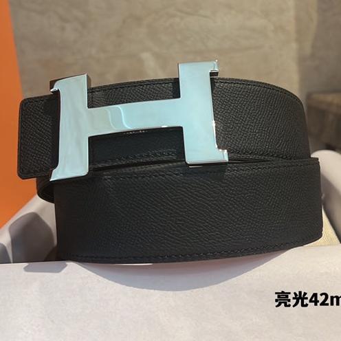HM CONSTANCE BELT BUCKLE & REVERSIBLE BLACK LEATHER STRAP 42MM
