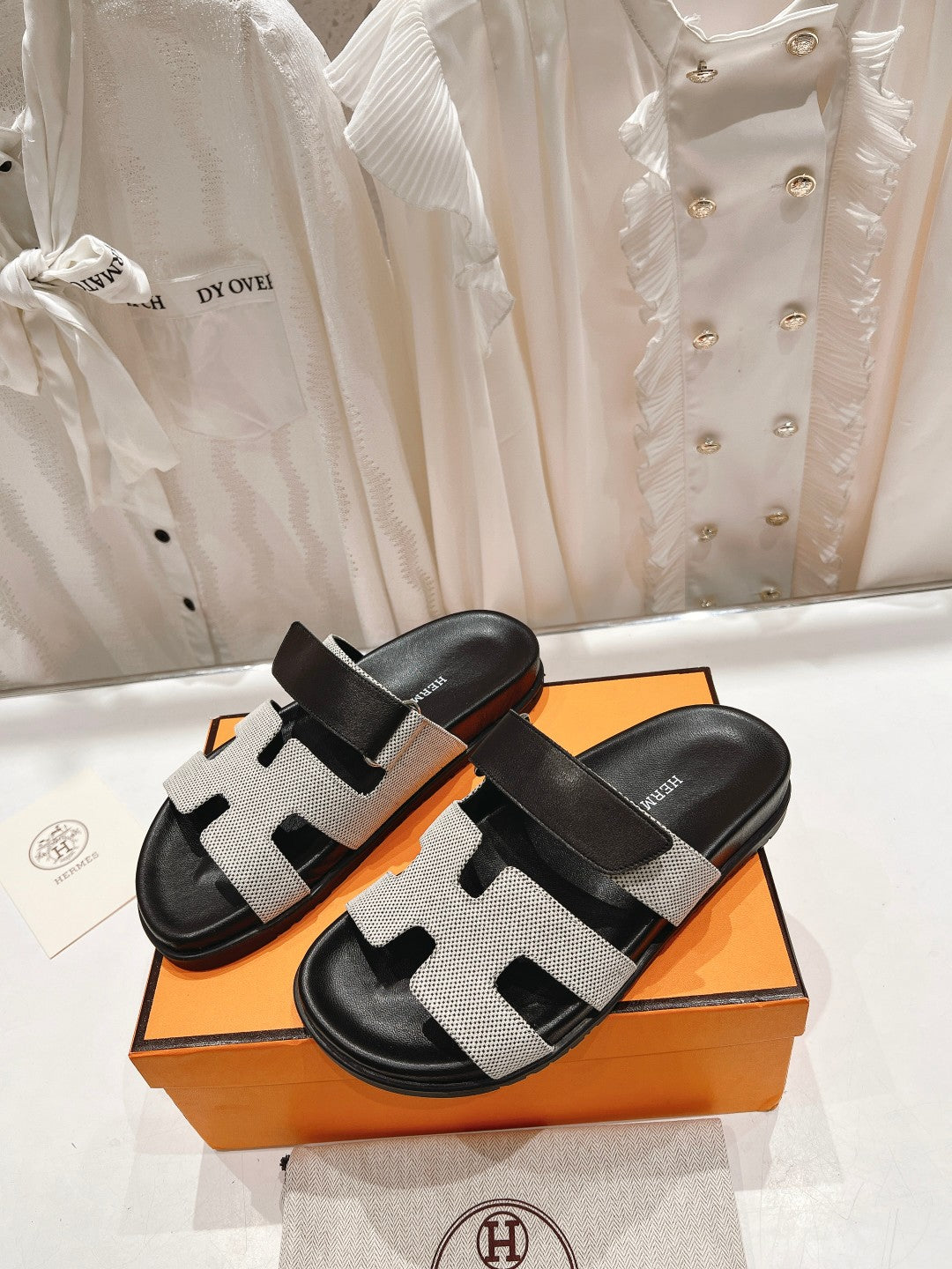 CHYPRE SANDAL BLACK LAMBSKIN AND SILVER DENIM