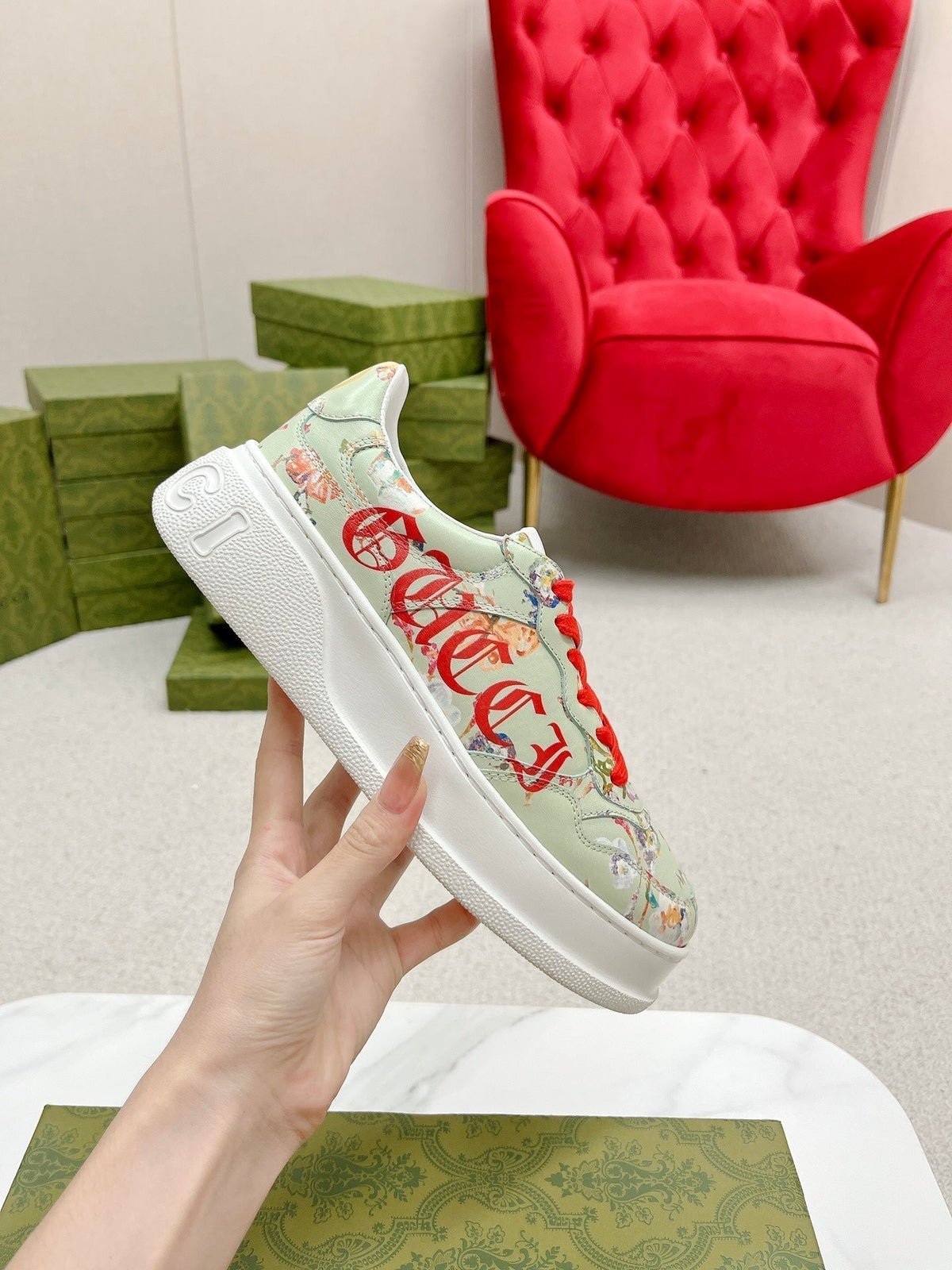 GG TRAINER SAGE CALFSKIN WITH FLOWERS PATTERN