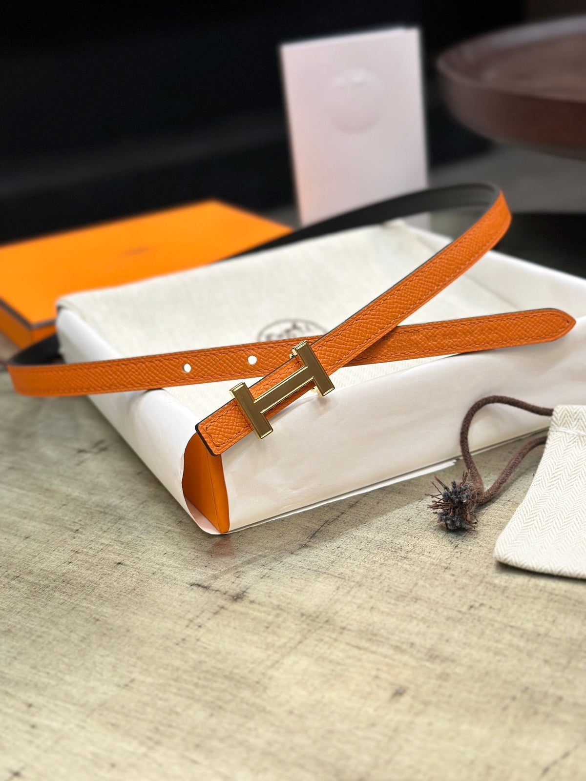 HM FOCUS BUCKLE & REVERSIBLE BLACK AND ORANGE LEATHER STRAP 13MM GOLD HARDWARE