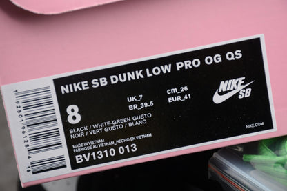 Nike SB Dunk Low Staple Panda Pigeon