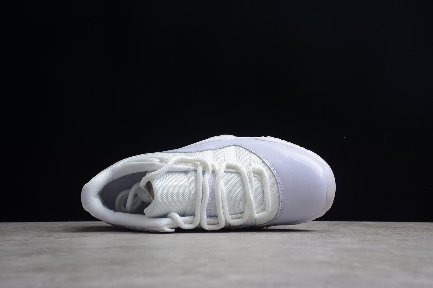 Air Jordan 11 Low  Pure Violet