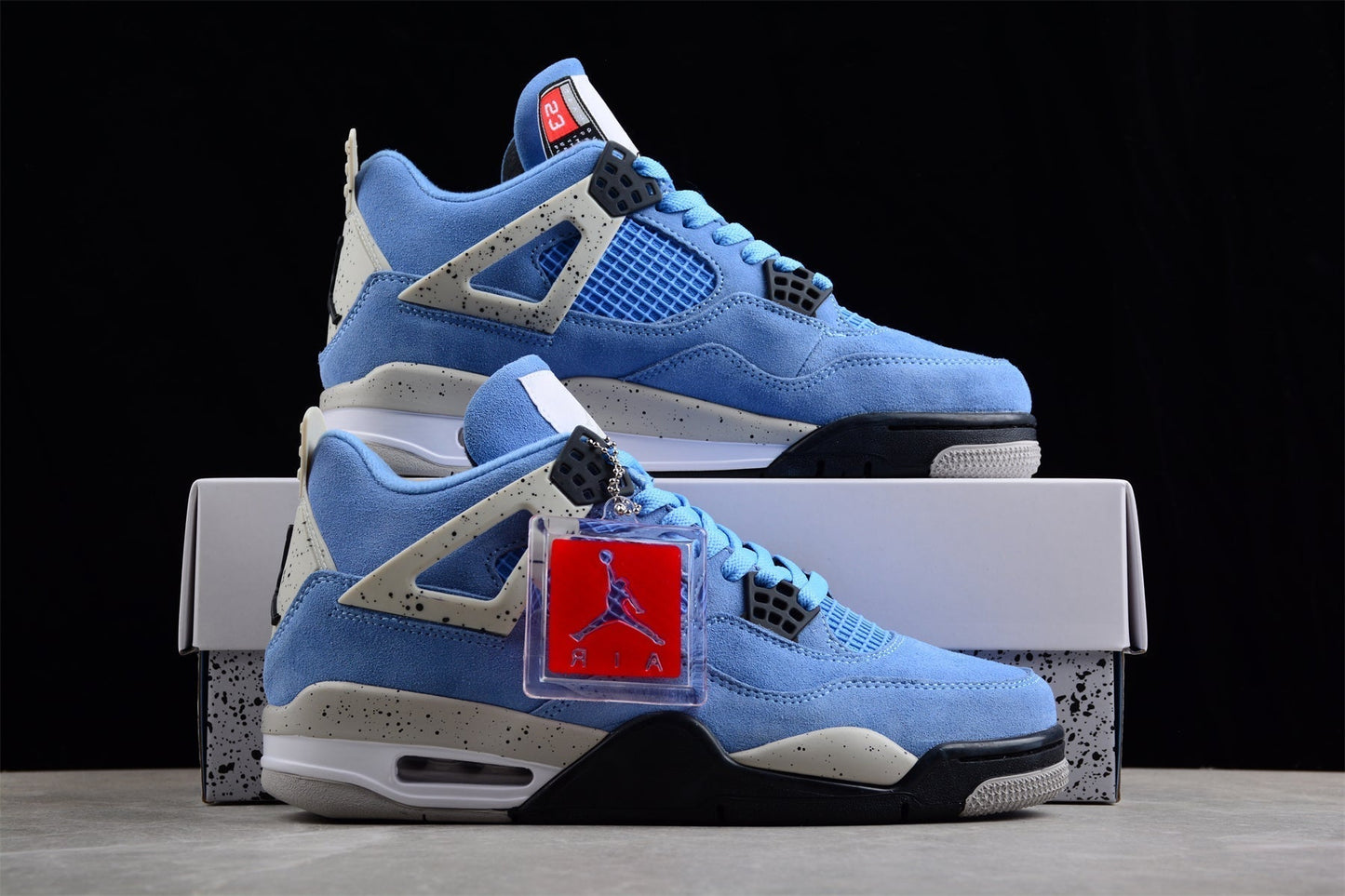AJ 4 RETRO  UNIVERSITY BLUE