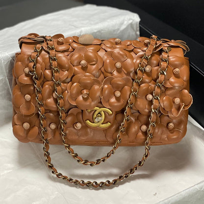 Chanel 2026 Camellia Flap Bag 25cm Lambskin 372255