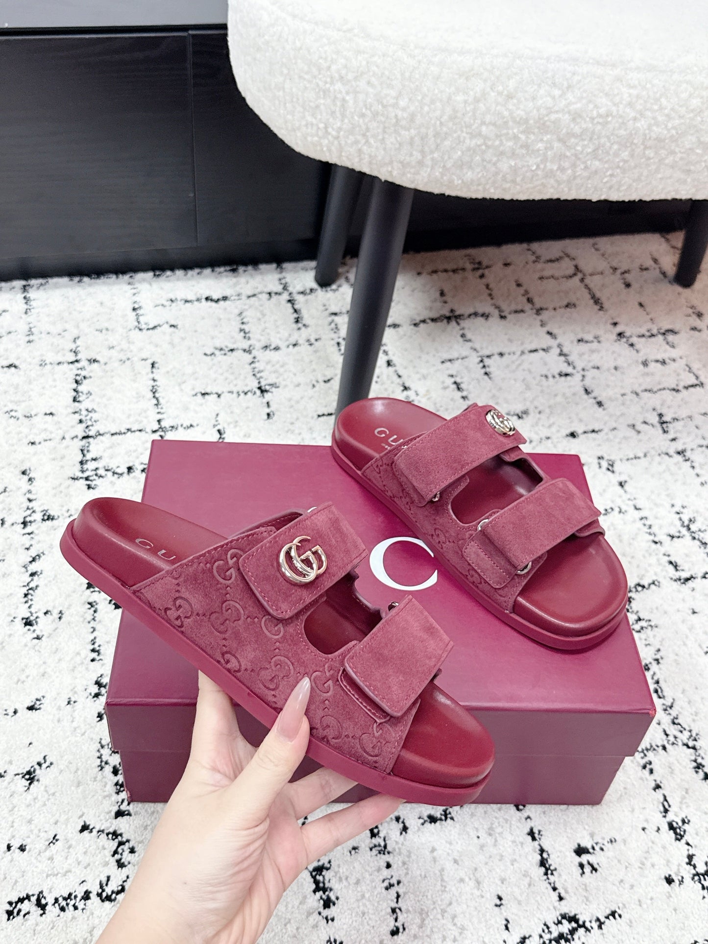 GG 26SS Sandals Burgundy Suede Sheepskin 641459