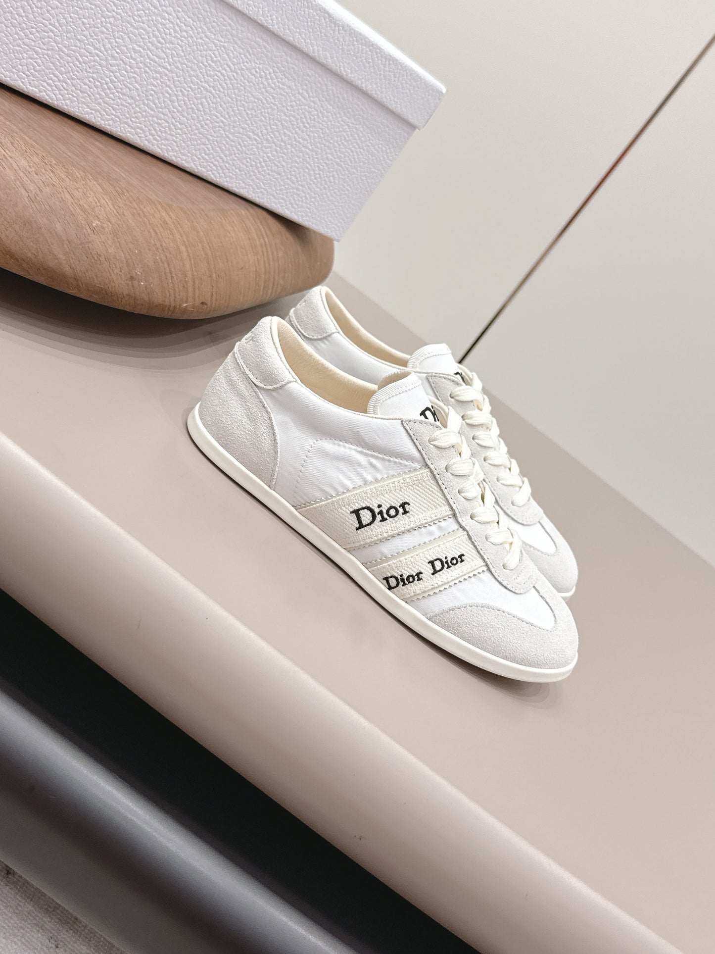 CD 26A Casual Sneakers White Ivory Lycra Fabric Suede 739337