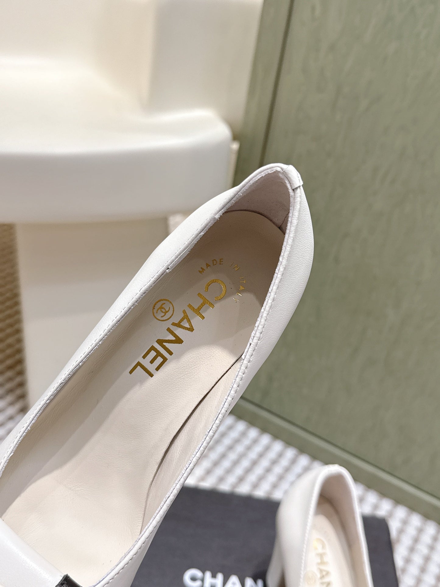 Chanel 2026 Pump Ivory And Black Lambskin 653538