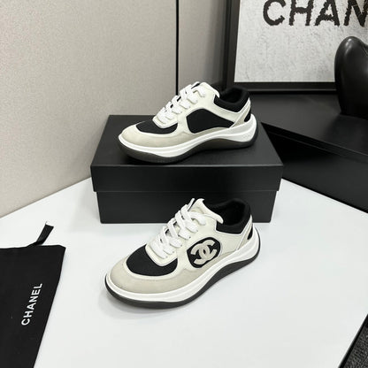 CC 26s Casual Sneakers Light Beige Black Fabric Suede 626470