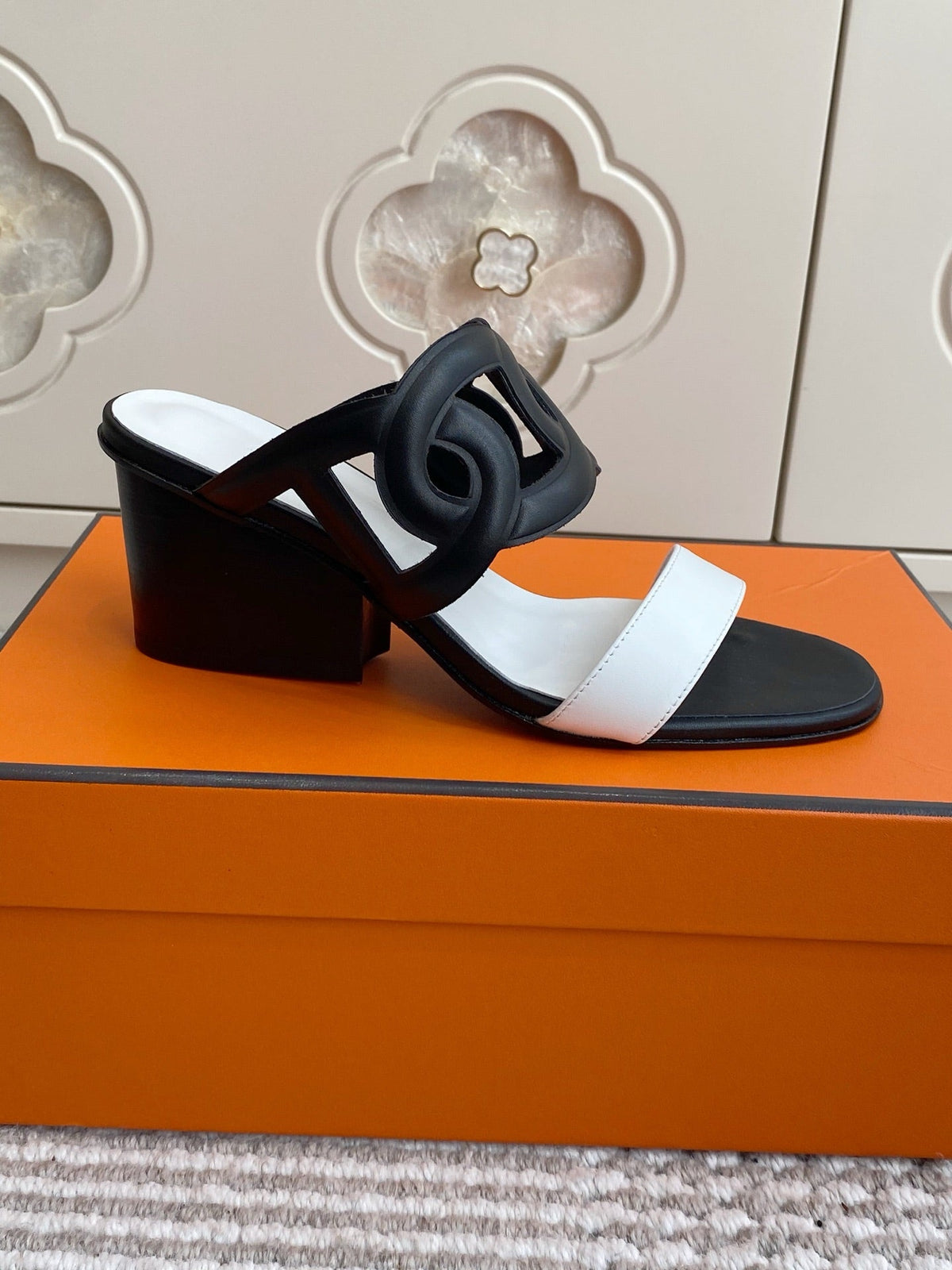 HM Lipari Sandal 7cm Black White Leather 776553