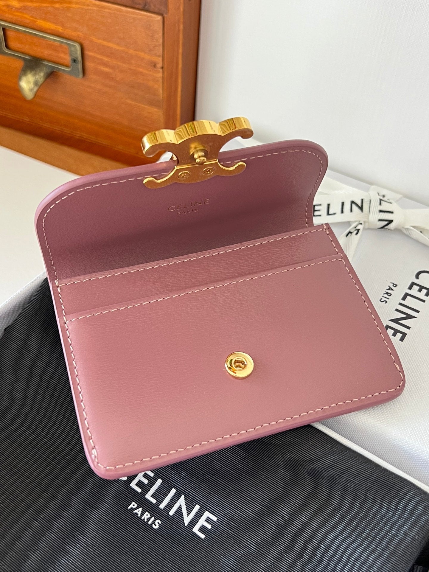 TRIOMPHE 10i583 Flap Card Holder Pink Shiny Cowhide