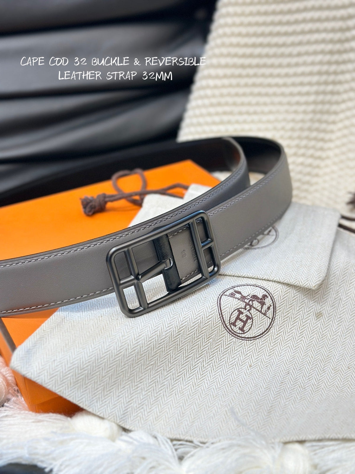 HM CAPE COD 32MM REVERSIBLE BELT BLACK AND KHAKI BROWN LEATHER BLACK HARDWARE