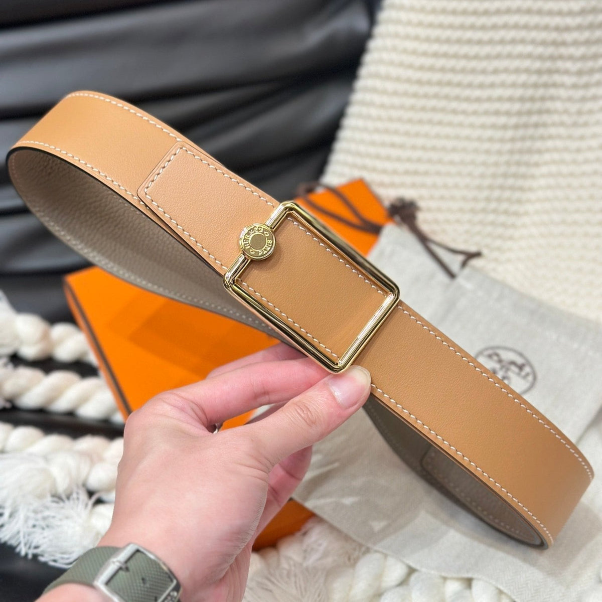HM OSCAR BELT GOLD BUCKLE & REVERSIBLE HONEY ORANGE LEATHER STRAP 38MM