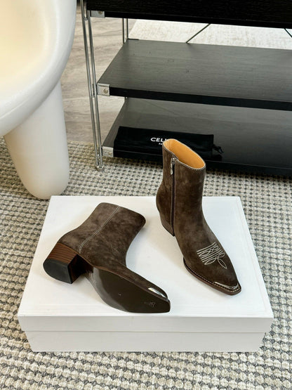 ANKLE BOOTS 45 MM IN COFFEE SUEDE