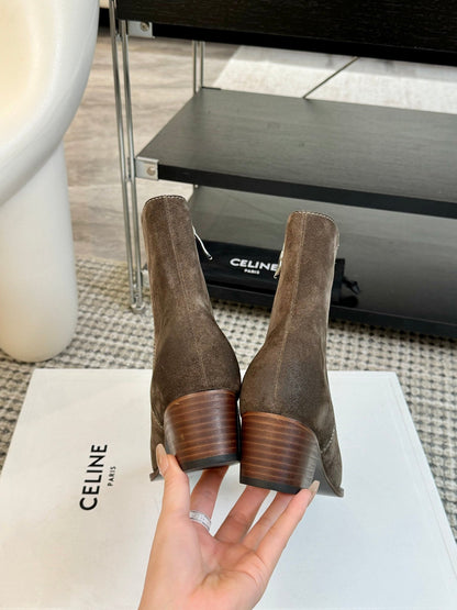 ANKLE BOOTS 45 MM IN COFFEE SUEDE