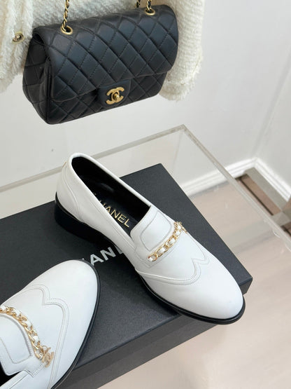 CC 26 Loafer White Calfskin 610017