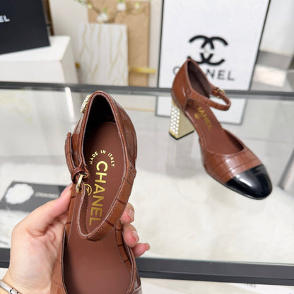 CC 26s Sandals 80 Brown Black Cowhide Patent Leather 183563