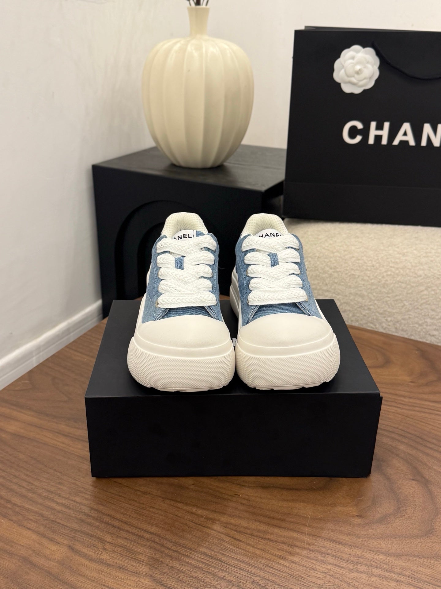 CC 26s Casual Sneaker Blue White Canvas Leather 183591