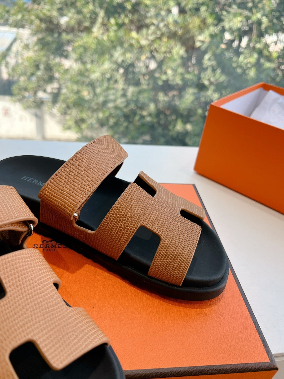CHYPRE SANDAL IN CIDER BROWN SHINY GRAINED CALFSKIN