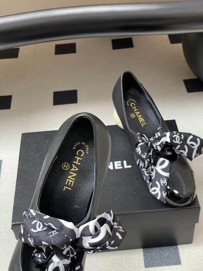 CC 26  Double C Pearl Heel Pump With Silk Ribbon Black Sheepskin 593158