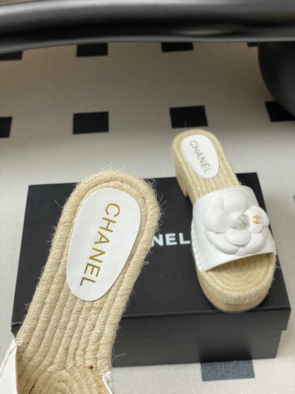 CC 26s Camellia Slippers Beige White Rope Smooth Leather 649401