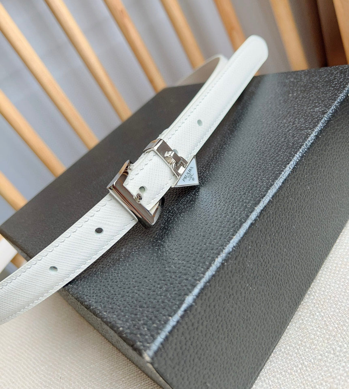 PRADA 25S BELT 15 MM IN WHITE CALFSKIN 571359
