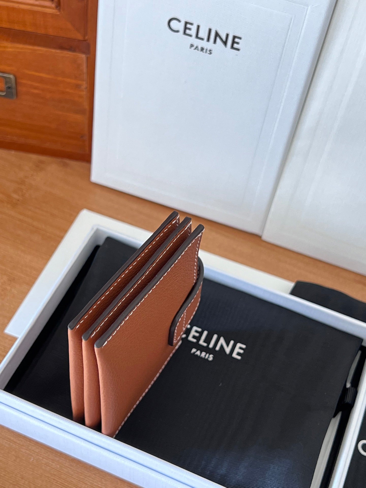 ACCORDEON 10N843 Card Holder Brown Grain Cowhide GHW