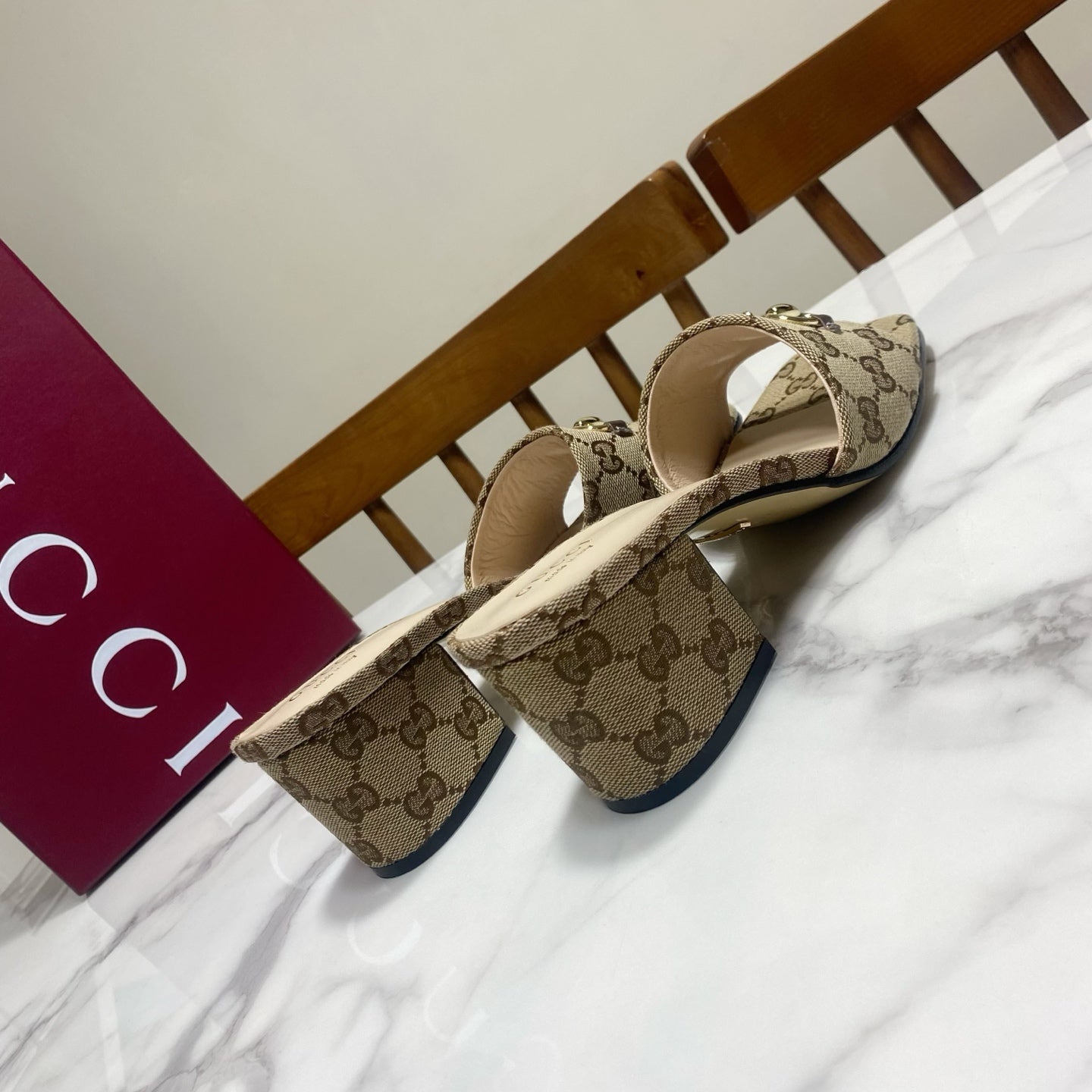 GG 26SS Chunky Heeled Sandals 65 Beige White Canvas Leather 640621